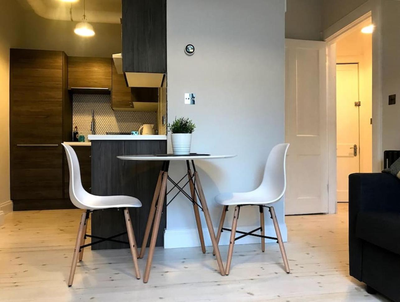 Relax In Style In Edinburghs Buzzing West End Appartement *